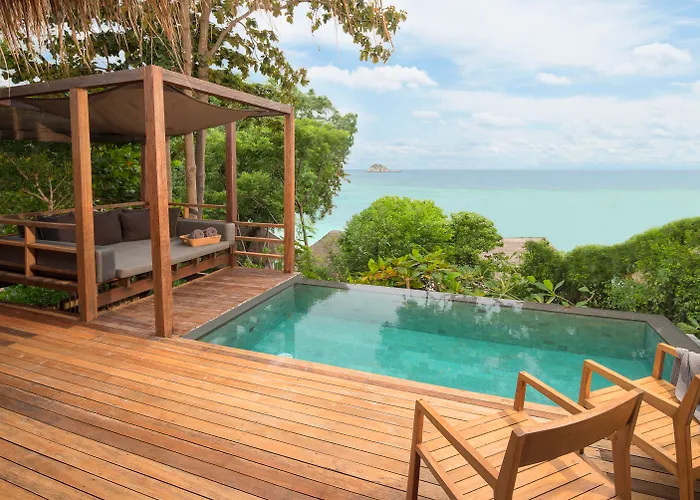 Haadtien Beach Resort